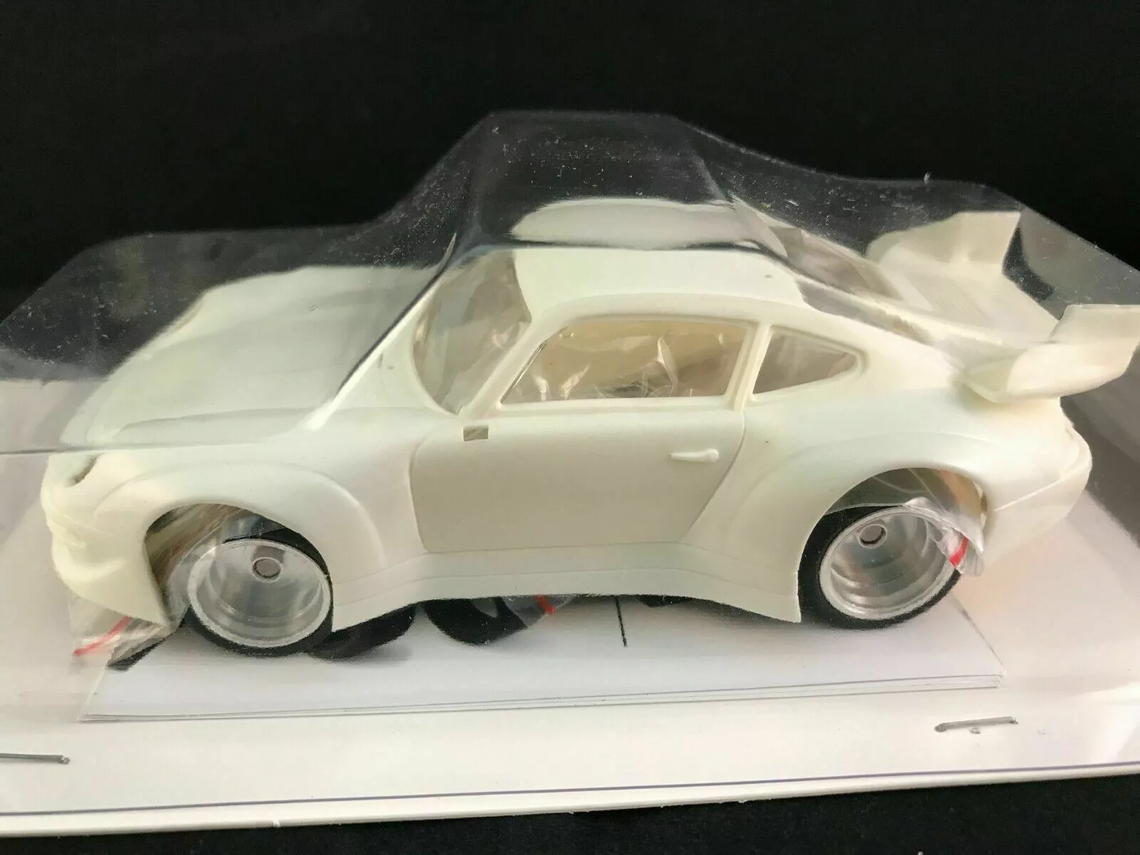 RS0007B  Porsche 911 GT2 Type B white kit