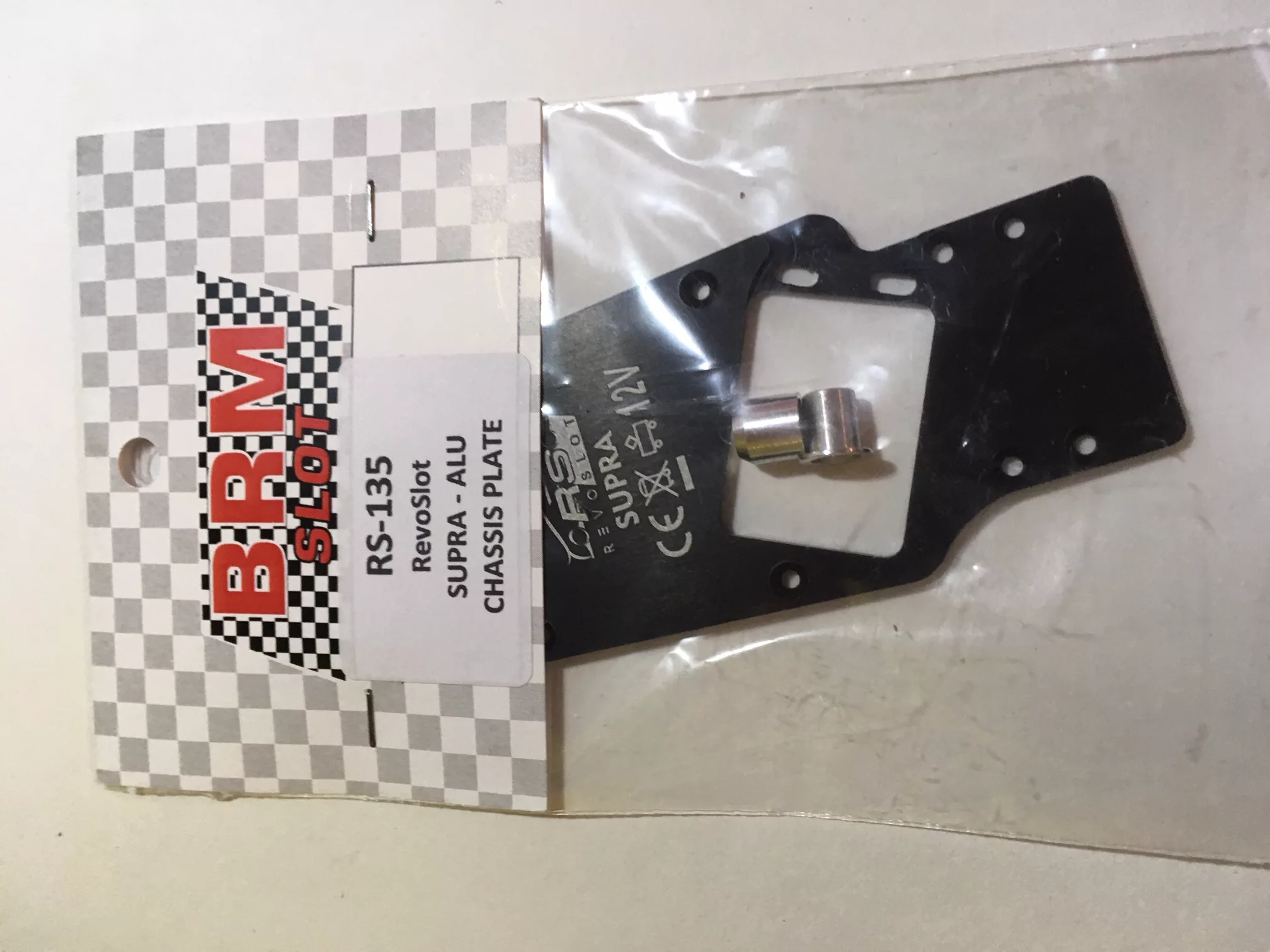 RS-135 RevoSlot SUPRA anodized aluminum chassis plate