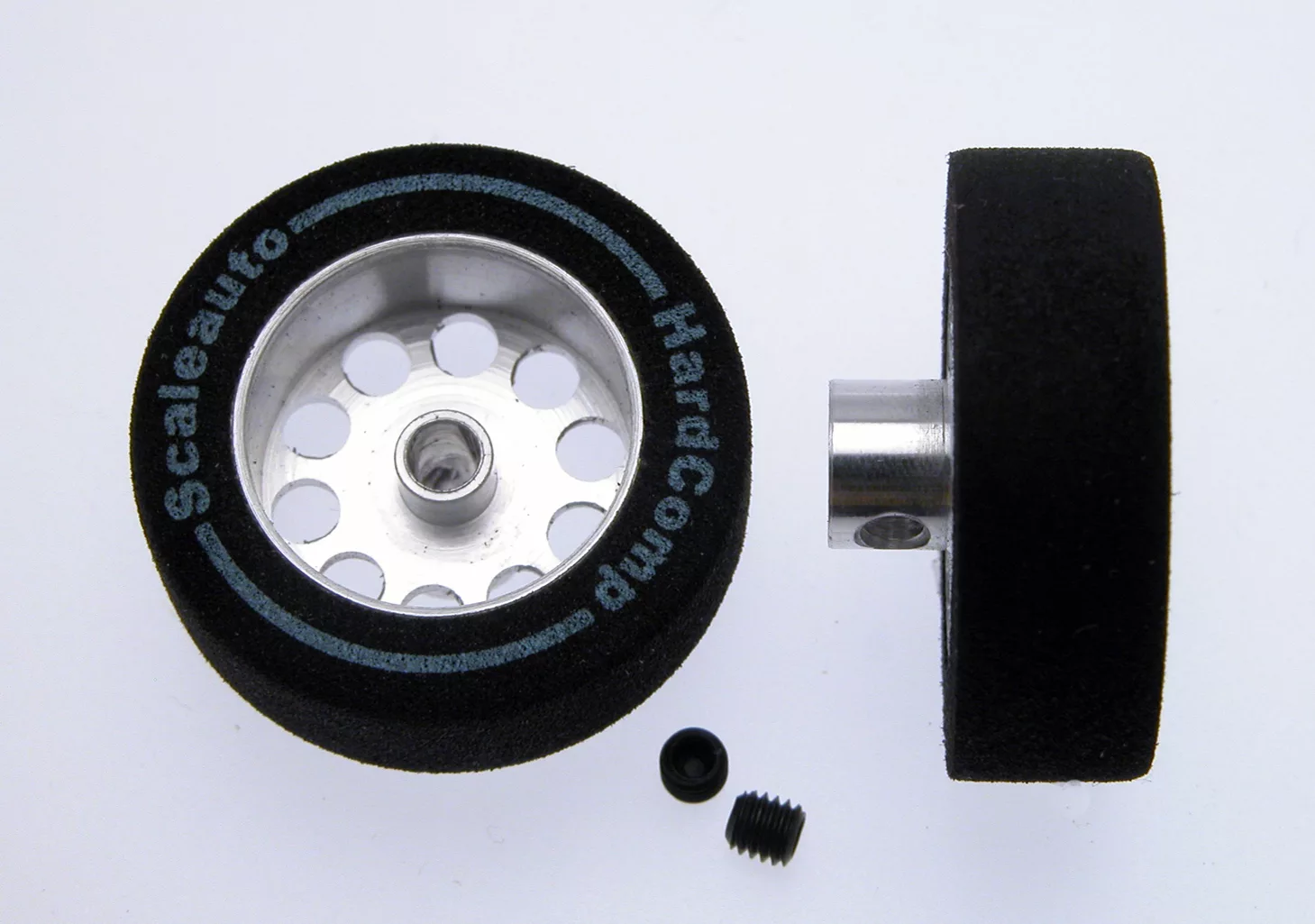SC-2701p HardComp 3mm. Axle wheel: Ext. Diam:25.5mm. Width:8mm.