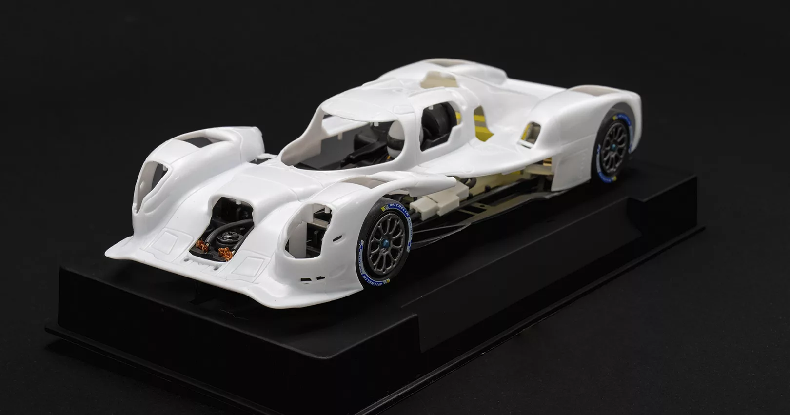 CA63Z Toyota GR010 Hypercar compete white kit 1:32 scale CA63Z Toyota GR010 Hypercar compete white kit 1:32 scale