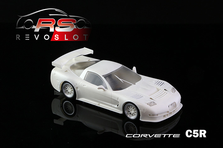 RS0190 Corvette C5 White kit with assembled chassis