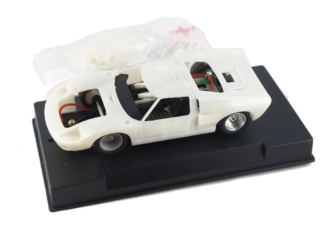 SICA20Z1 Ford GT40 MkII unpainted kit