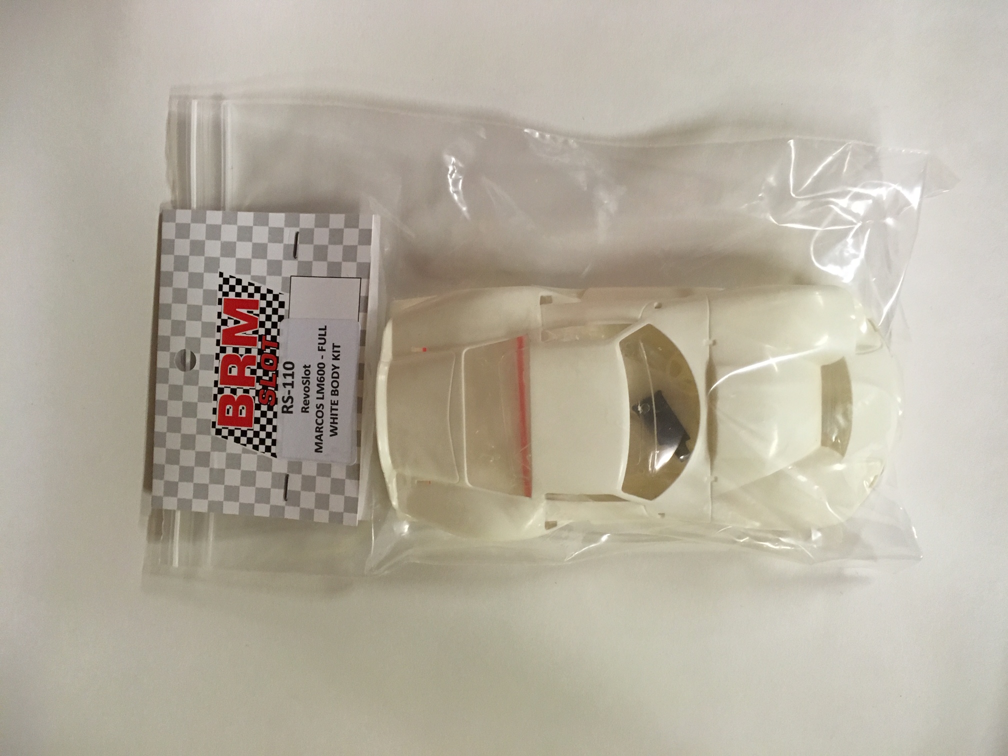 RS-110 1:32 scale Marcos LM600 White body kit