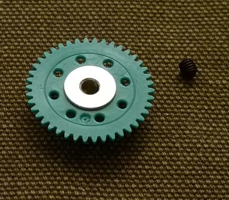 9 TOOTH TO FIT SCALEXTRIC & OTHER SLOT CARS W8100 2 WHITE PINION SPUR GEARS 