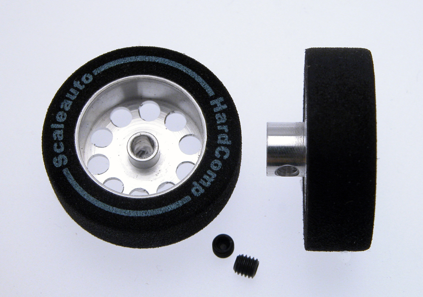 SC-2701p HardComp 3mm. Axle wheel: Ext. Diam:25.5mm. Width:8mm.