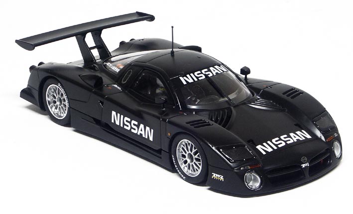 42-SICA05E Nissan R390 GT1 Black Estoril Test 1997 M. Brundle